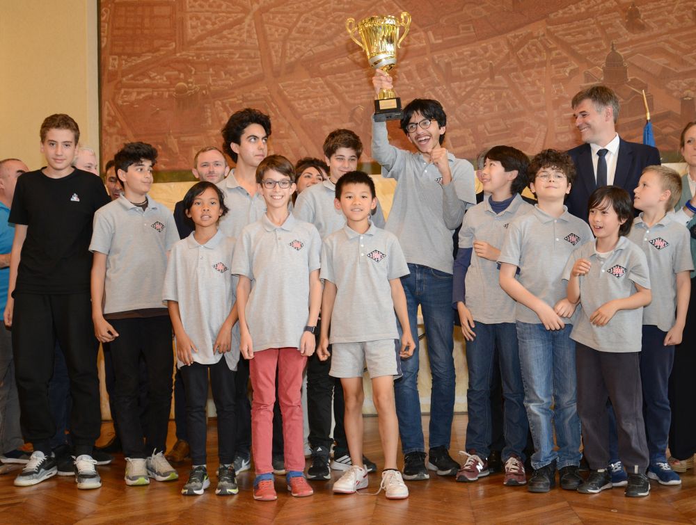 Photos podium JEEN Champion de France Échecs